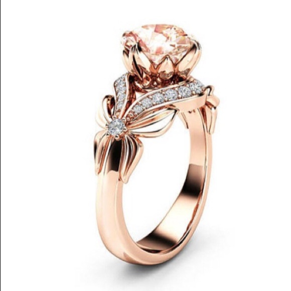 Gorgeous❤️❤️rose gold ring flower crystal rose rin - Picture 5 of 5